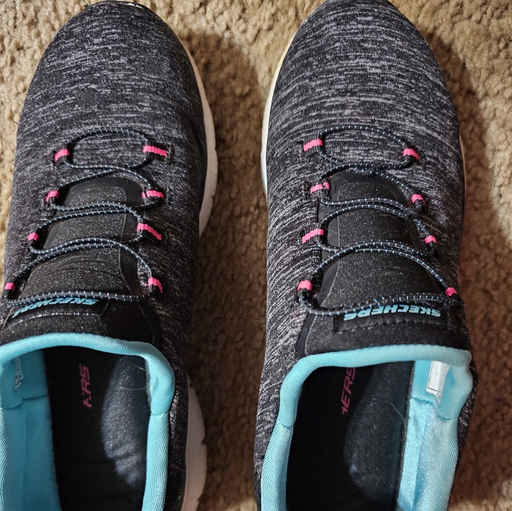 Skechers sneakers